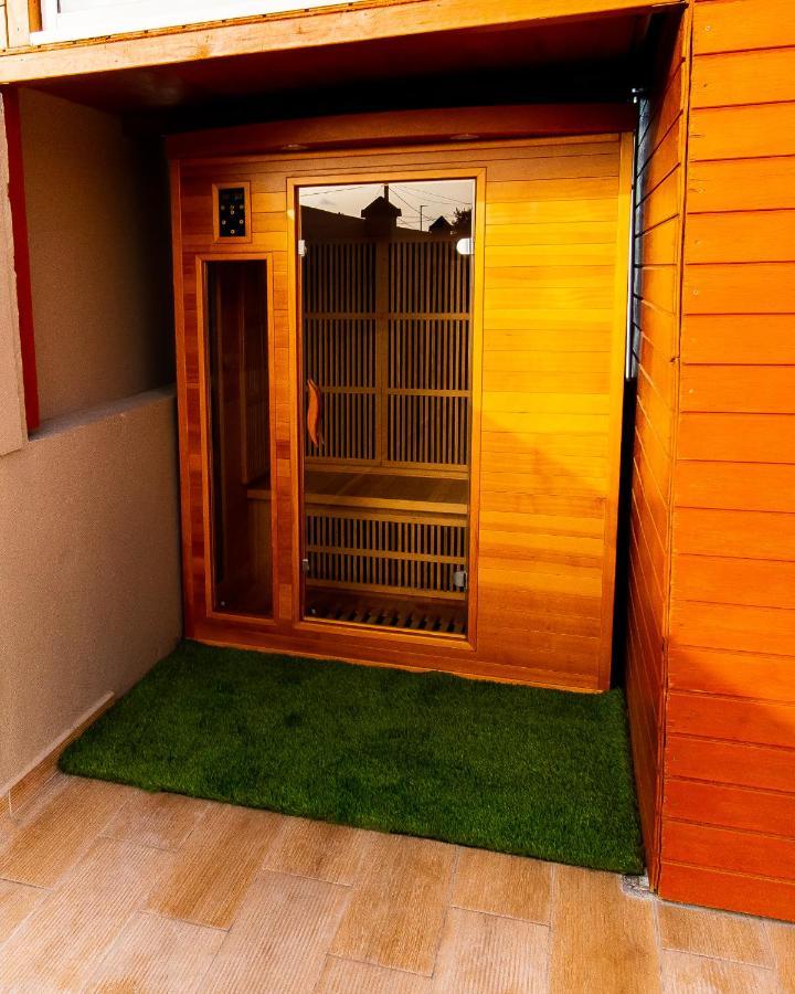 Evasion En Plein Coeur De La Ville Studio Jacuzzis Sauna Et Piscine Au Centre De Port Louis Bagian luar foto